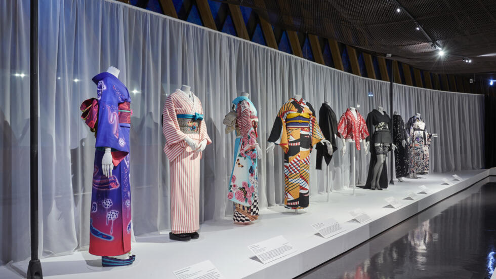 Paris exhibition explores kimono, from Japanese icon…